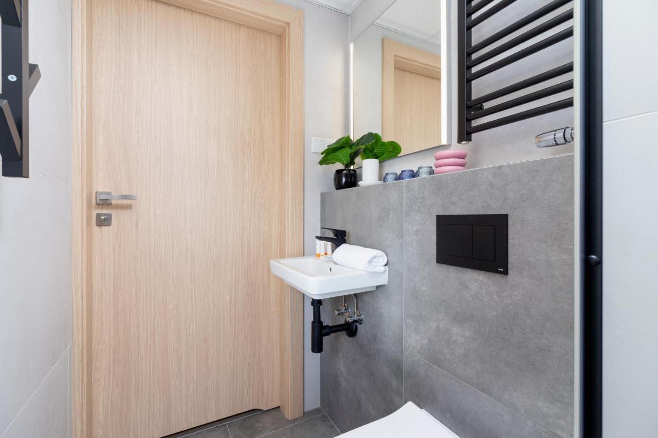 Modern Apartment Srodmiescie Krakow By Noclegi Renters Exterior photo